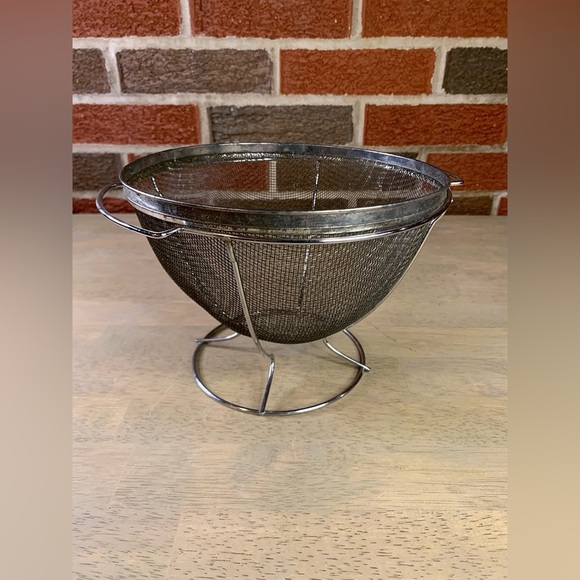 Vintage Metal Steel 7" Wire Handle‎ & Stand Kitchen Colander - Picture 2 of 6